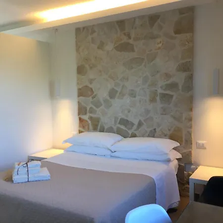 לינה וארוחת בוקר Ranieri Events And Casacanditella
